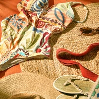Holiday Shop